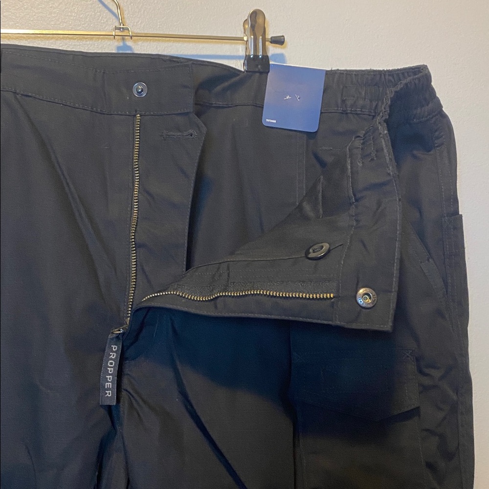 Propper Tactical Pants NWT Mens 40X32 Black Ripstop Cargo Utility Lightweight - Picture 5 of 17